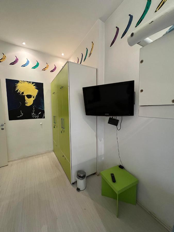 Ostello Pop Art Belgrado Esterno foto